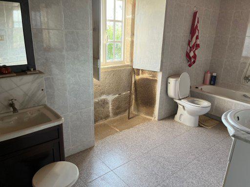 CASA DE PIEDRA C0N FINCA
