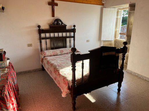CASA DE PIEDRA C0N FINCA