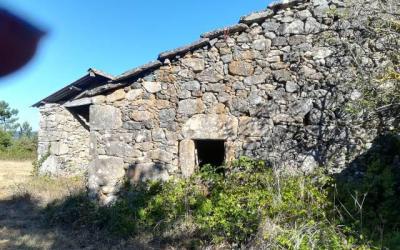 Casa de piedra para restaurar