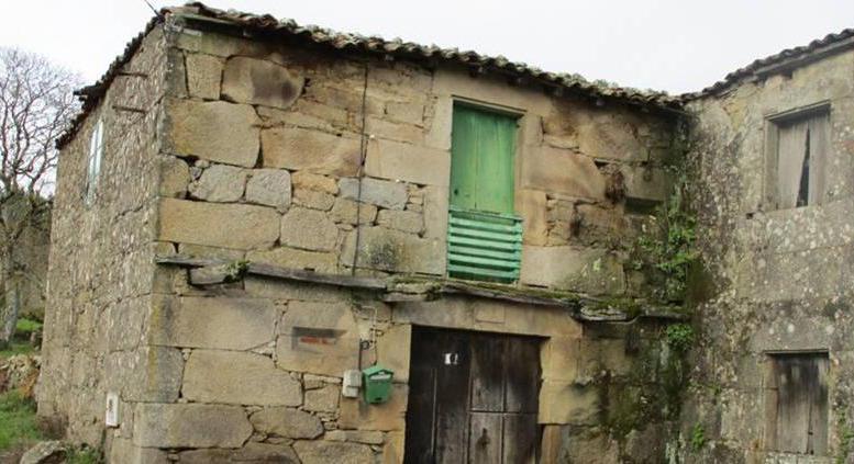 CASA EN A NAMELA (ANTAS DE ULLA)