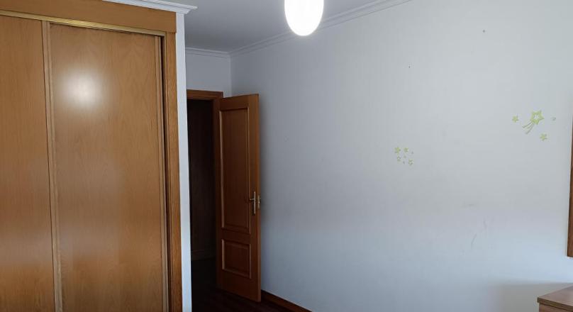 Vivienda de 3 habitaciones totalmente exterior.